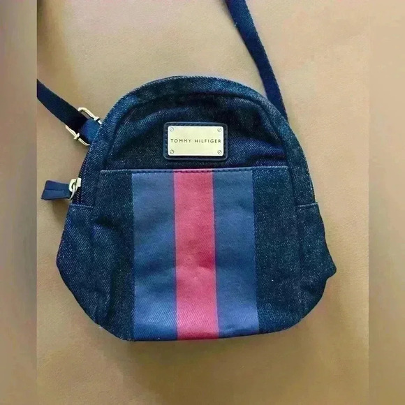 Tommy Hilfiger Mini Backpack style Crossbody Bag - Picture 1 of 8
